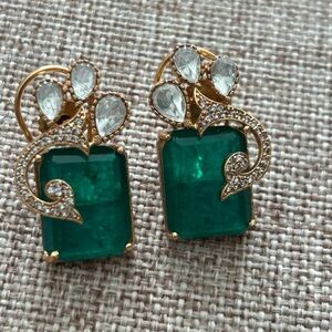 Elegant Green doublet Earrings